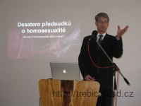 100925_p_homosexualita1